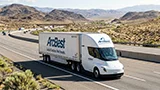 Tesla Semi coinvolto nel suo primo incidente mortale in Nevada: due vittime e indagini sul conducente