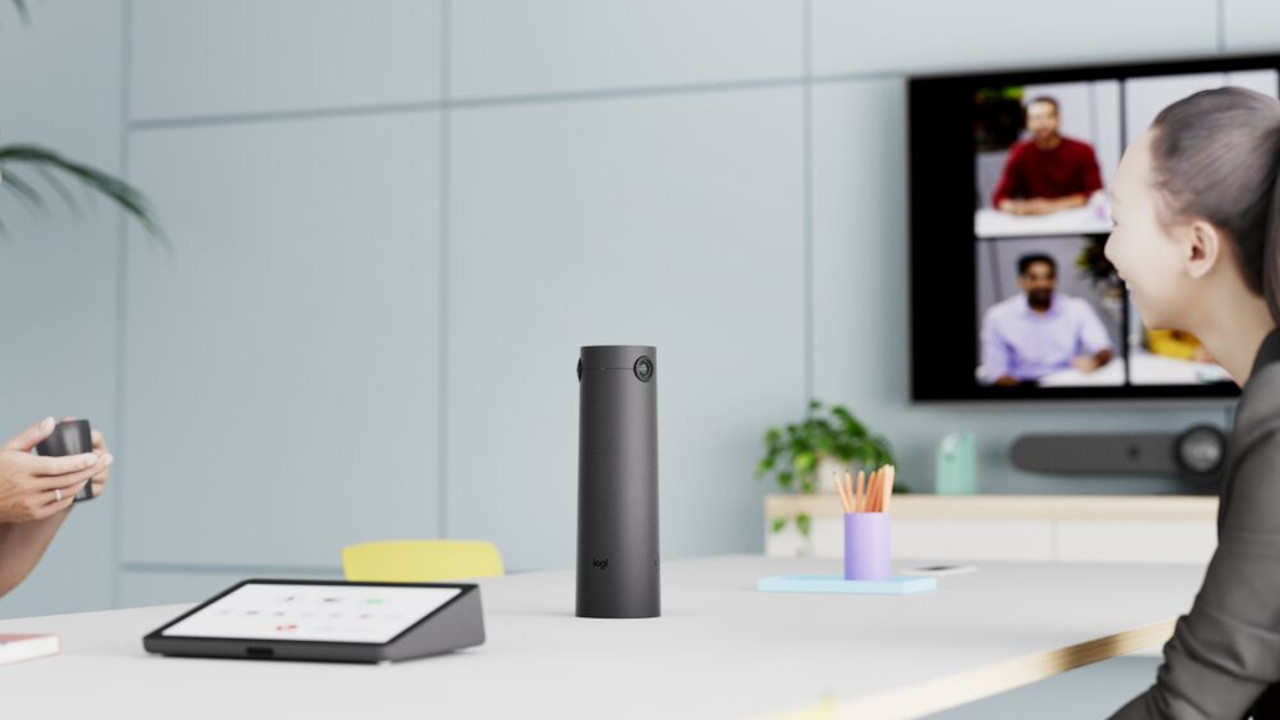 Logitech continua a premere l'acceleratore del lavoro ibrido: tutto sulle nuove soluzioni