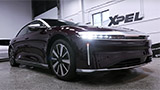 Lucid Motors Air, ha davvero la qualit&agrave; di un'auto da 140.000 dollari? Il test per scoprirlo | Video