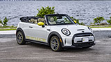 BMW presenta la one off Mini Electric Convertible. Potrebbe diventare un modello di serie