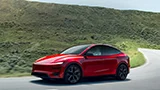 Anche Tesla Model Y Premium guadagna il V2L, con accessorio da 80 dollari