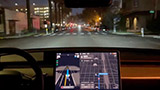 Un nuovo video di Tesla FSD 12 impressiona: si comporta proprio come un essere umano