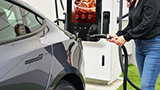 Altro colpo a favore di Tesla: il Texas richiede il connettore NACS nelle stazioni di ricarica