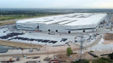 Tesla espande la Gigafactory Texas con un nuovo enorme edificio: ecco a cosa servirà