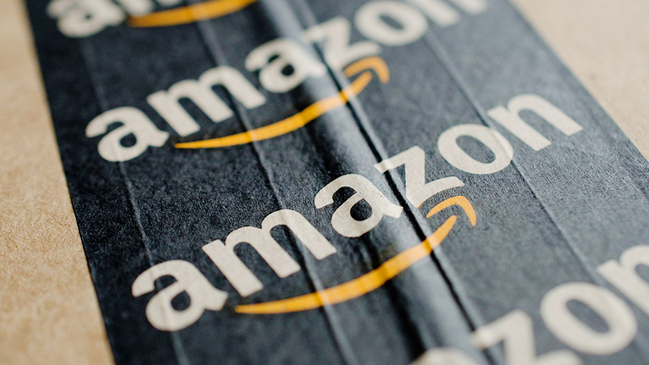 Le offerte Amazon di lunedì 7 gennaio: TV 4K, portatili e una pioggia di SSD, chiavette USB  e schede di memoria!