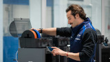 BMW punta sulla stampa 3D: 12 tonnellate di rifiuti diventano utensili industriali